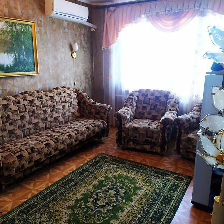 Appartamento Ильинская 3К Посуточно Почасово Sumy Esterno foto