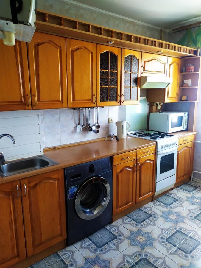 Appartamento Ильинская 3К Посуточно Почасово Sumy Esterno foto