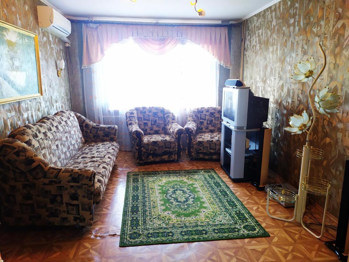Appartamento Ильинская 3К Посуточно Почасово Sumy Esterno foto